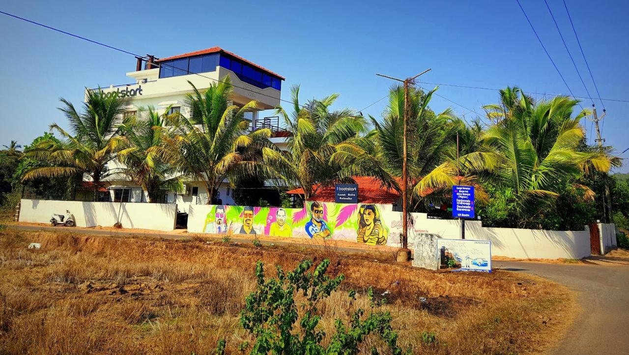 Moustache Goa Cowork Hostel Mandrem Exterior photo